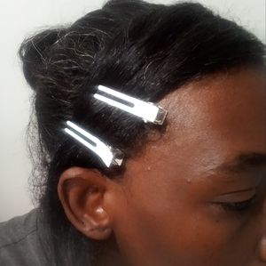 Shawntae McCartney White Hair Clips